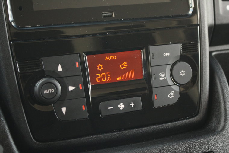Vehicle Image 26