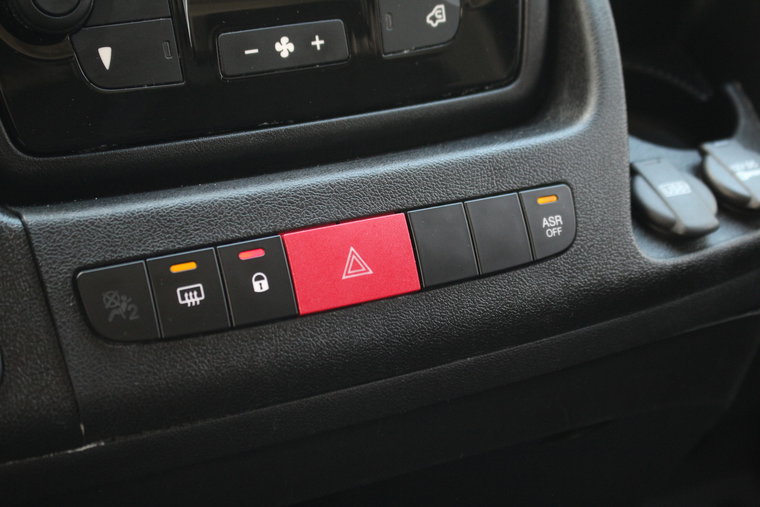 Vehicle Image 27