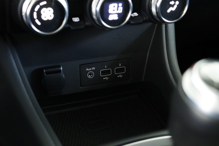 Vehicle Image 23