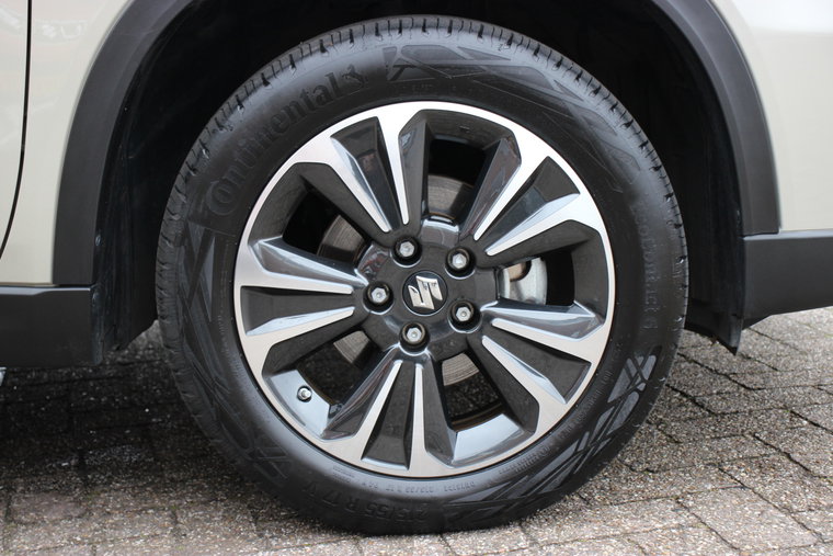 Vehicle Image 15
