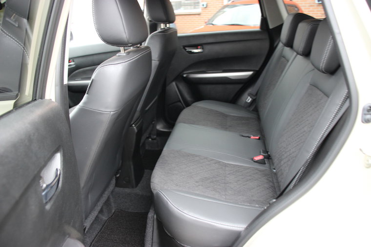 Vehicle Image 10