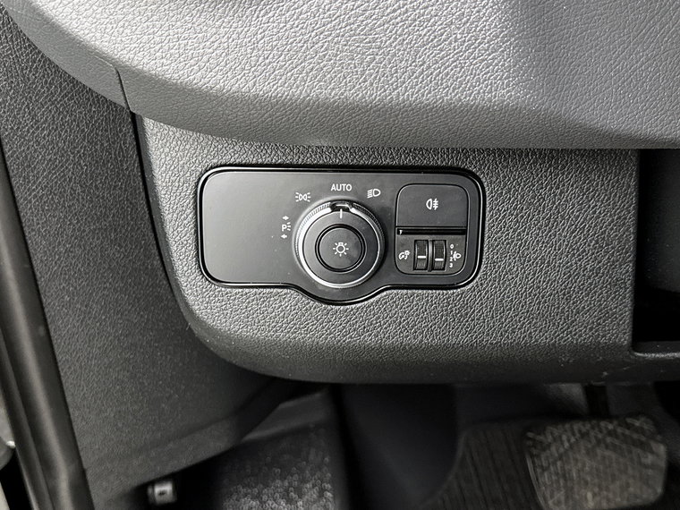 Vehicle Image 26