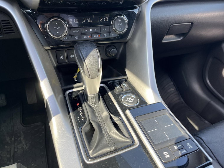 Vehicle Image 23