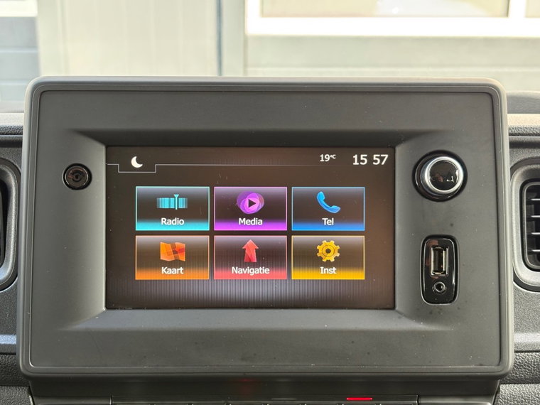 Vehicle Image 35