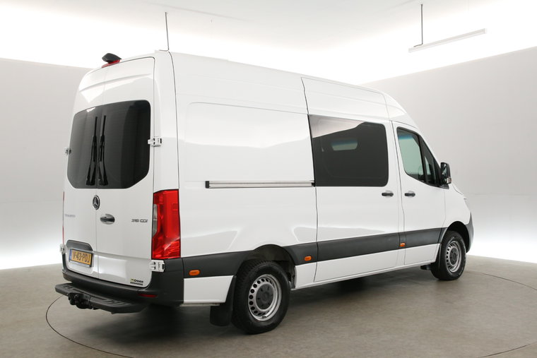 Vehicle Image 28