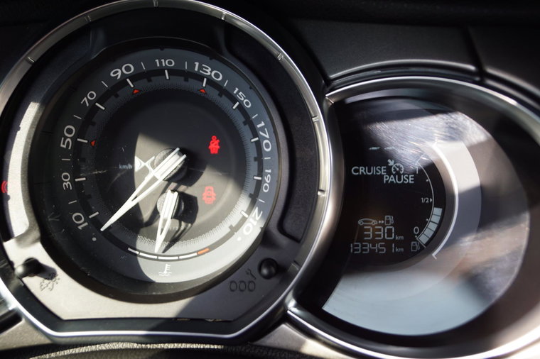 Vehicle Image 22