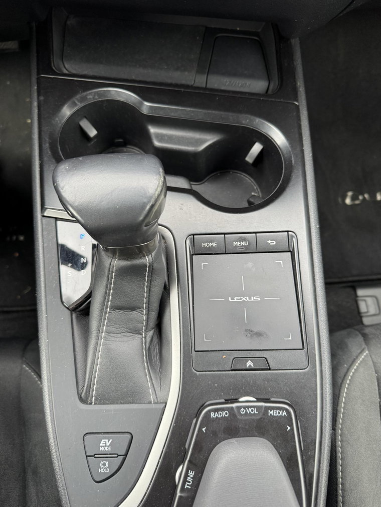 Vehicle Image 22