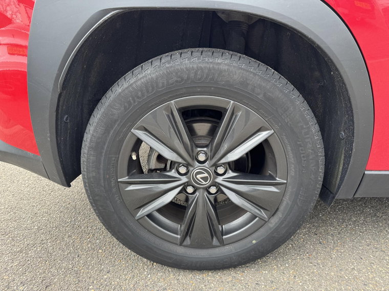 Vehicle Image 9