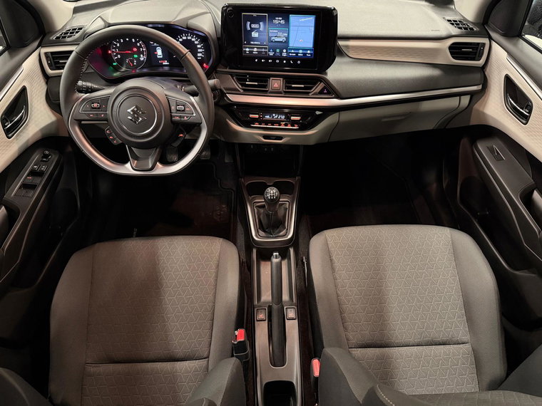 Vehicle Image 11
