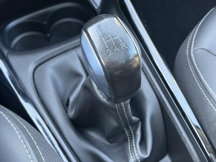Vehicle Image 28