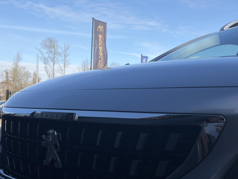 Vehicle Image 38