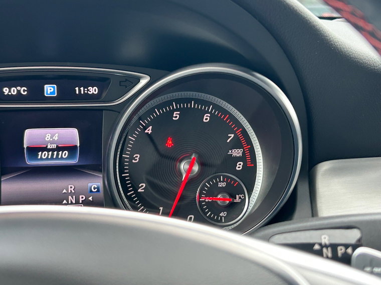 Vehicle Image 25