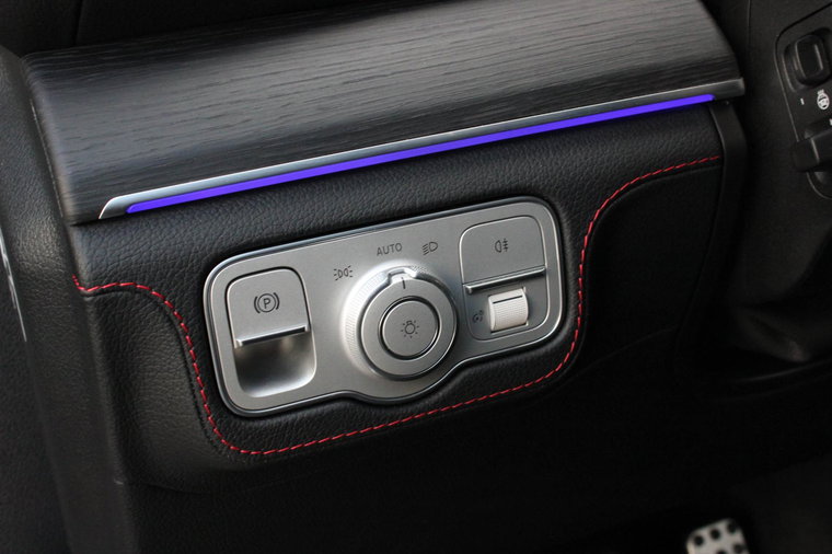 Vehicle Image 30