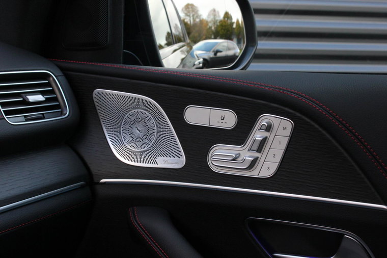 Vehicle Image 33