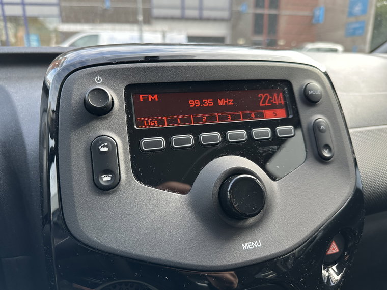 Vehicle Image 14