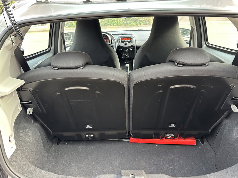 Vehicle Image 19