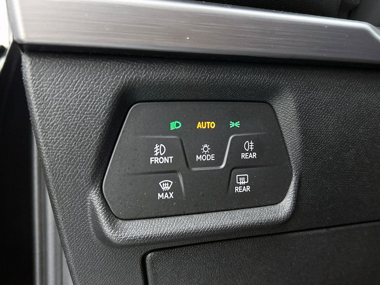 Vehicle Image 23