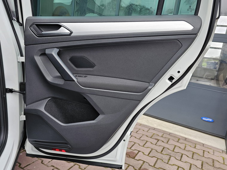 Vehicle Image 40