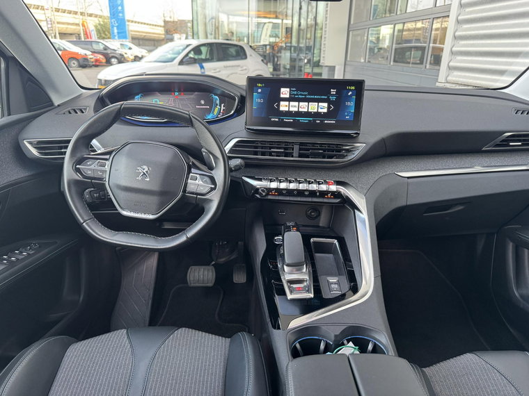 Vehicle Image 28