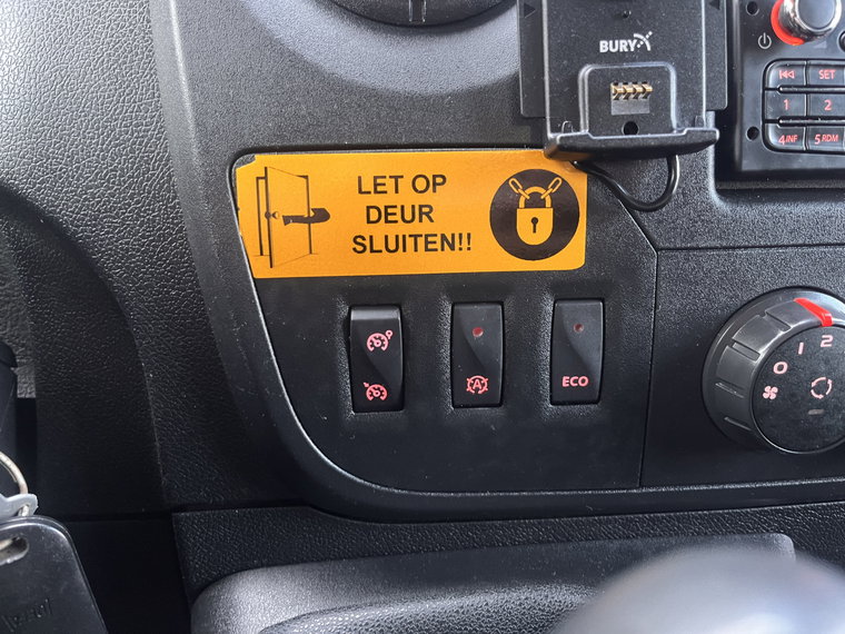 Vehicle Image 38