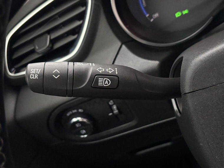 Vehicle Image 25