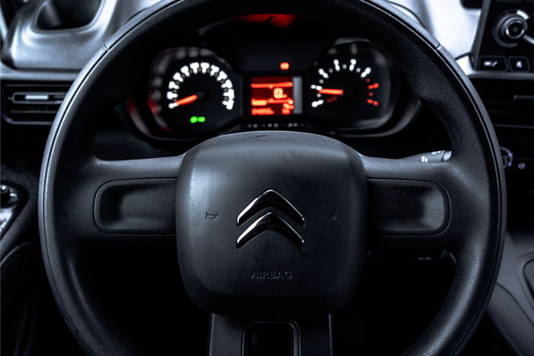 Vehicle Image 14