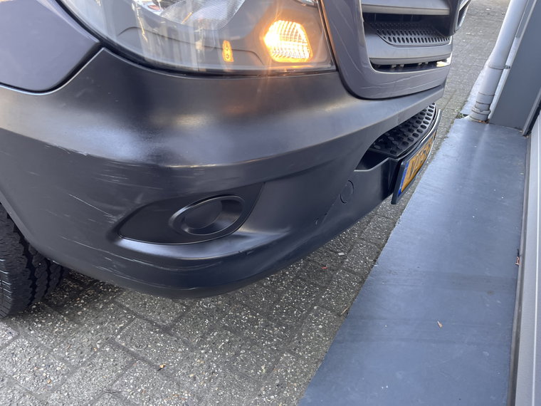 Vehicle Image 40