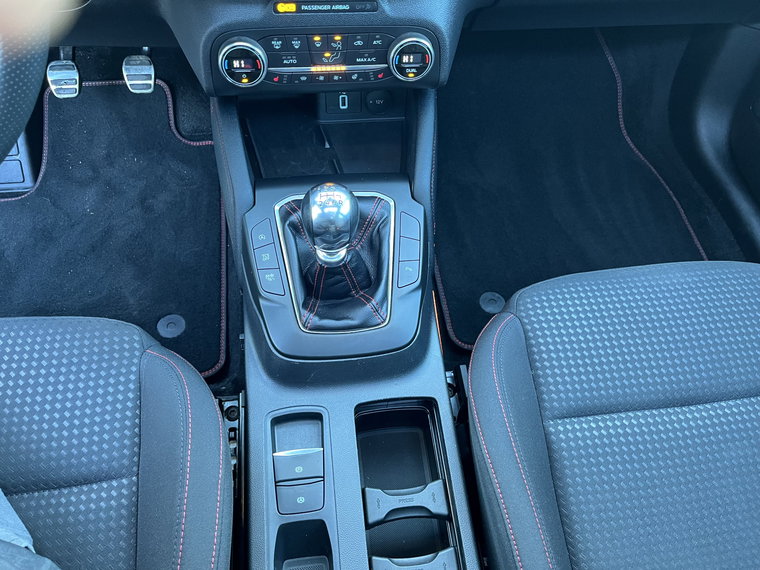 Vehicle Image 26