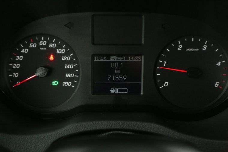 Vehicle Image 12