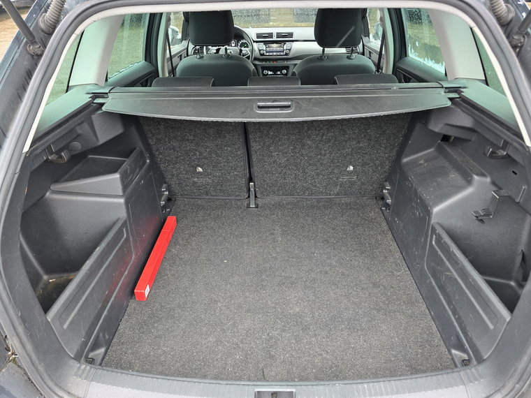 Vehicle Image 26