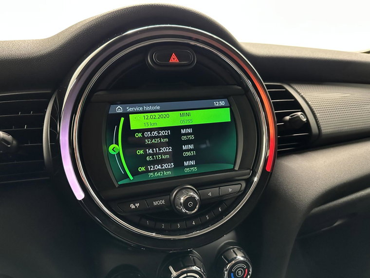 Vehicle Image 35