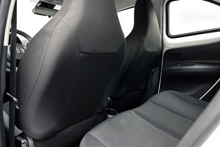 Vehicle Image 15