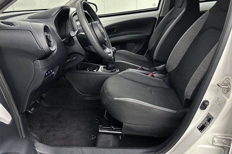 Vehicle Image 30
