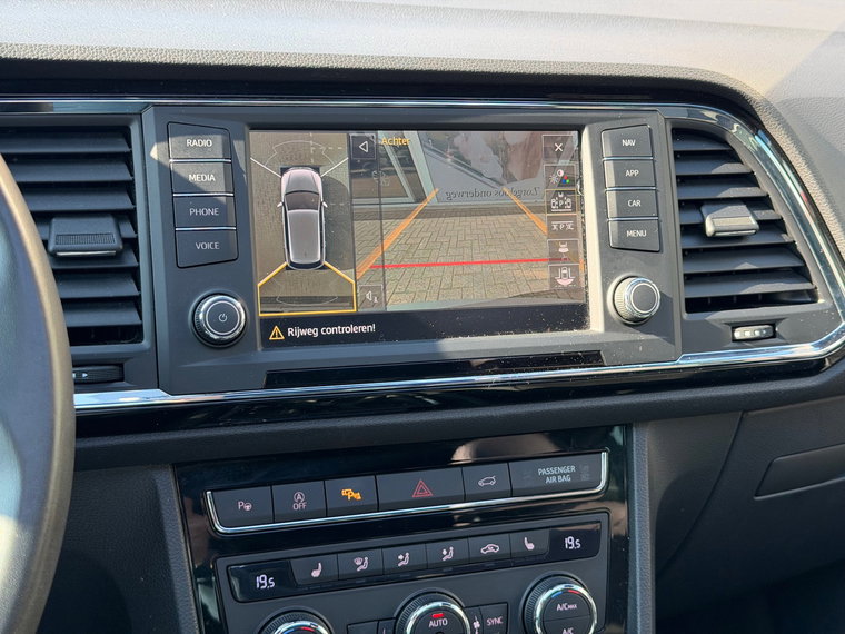 Vehicle Image 28