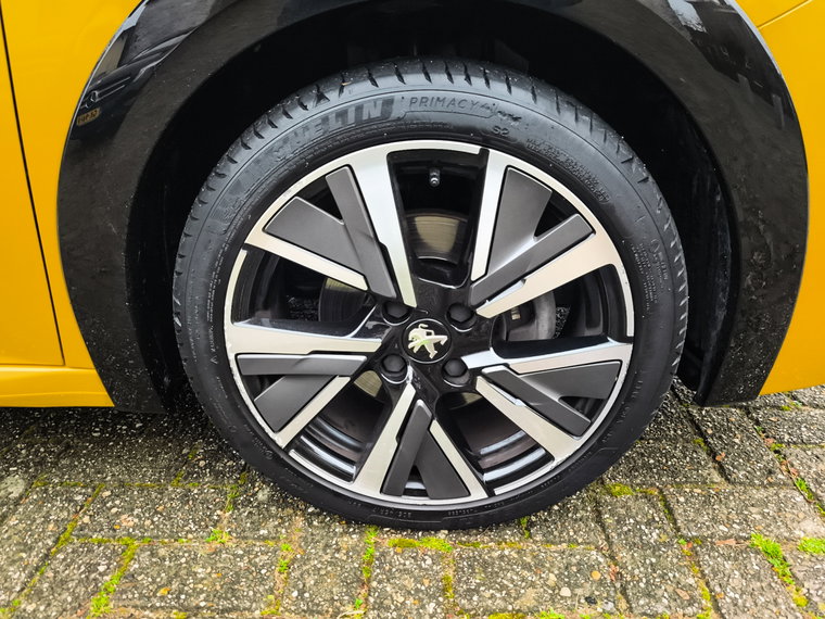 Vehicle Image 20