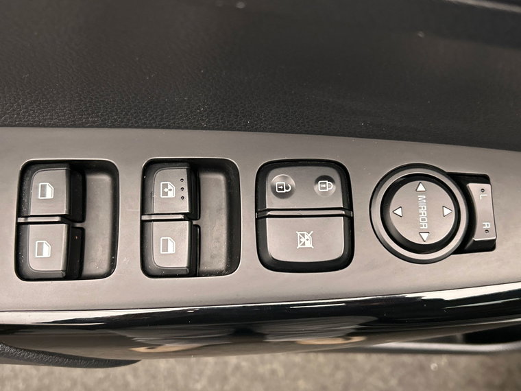 Vehicle Image 35