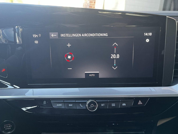 Vehicle Image 32