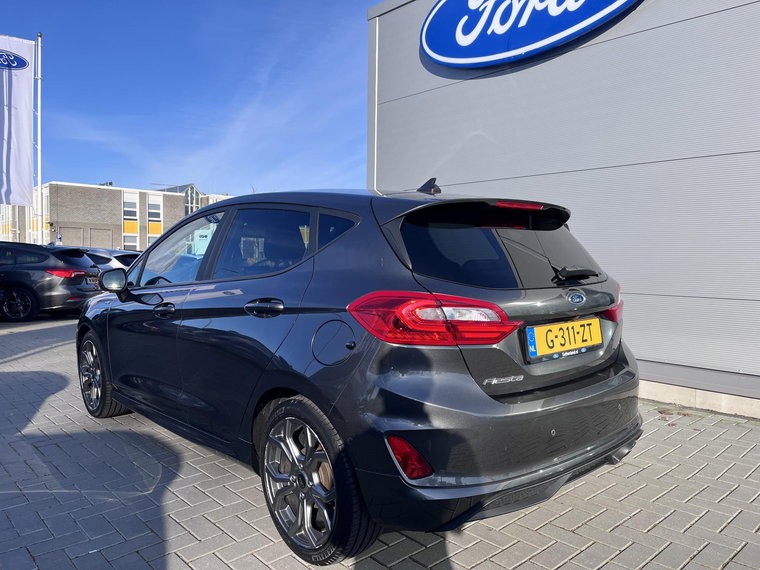Vehicle Image 7