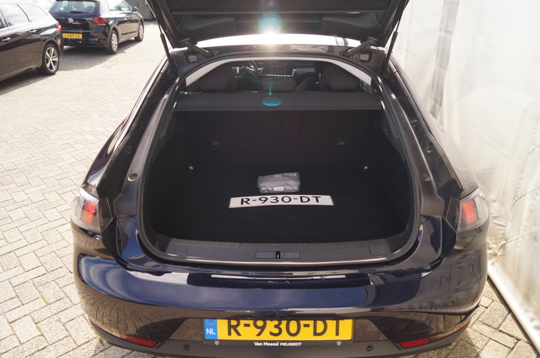 Vehicle Image 24