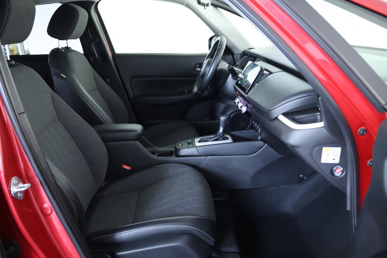 Vehicle Image 11