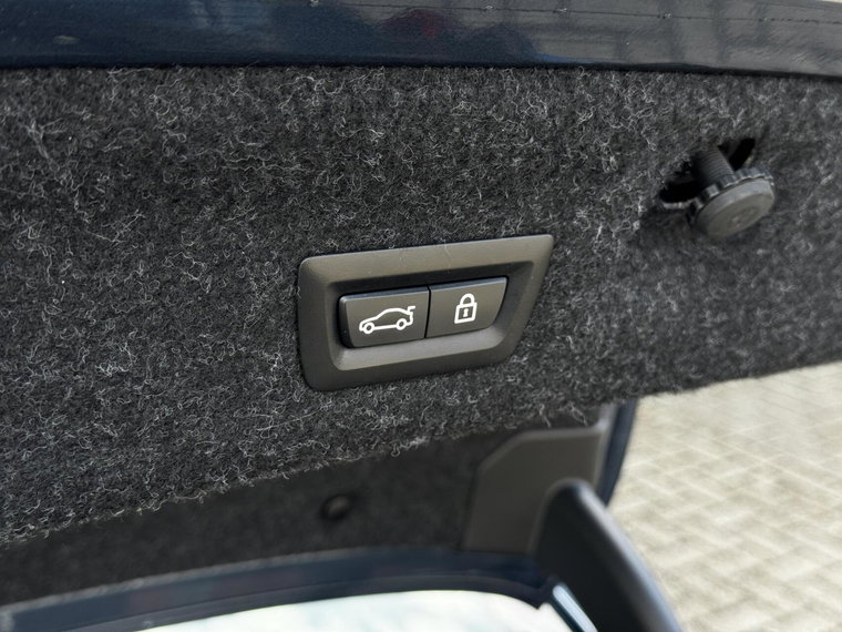Vehicle Image 40
