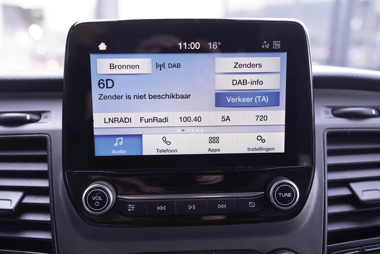 Vehicle Image 36