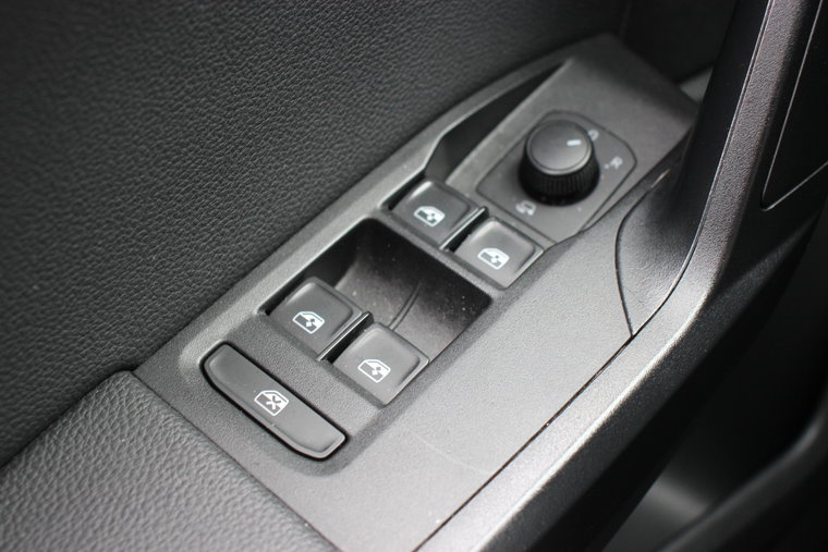 Vehicle Image 26
