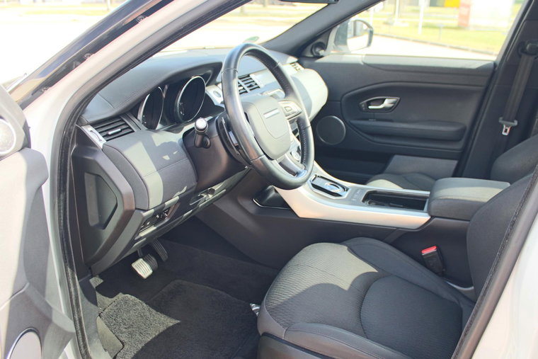 Vehicle Image 18