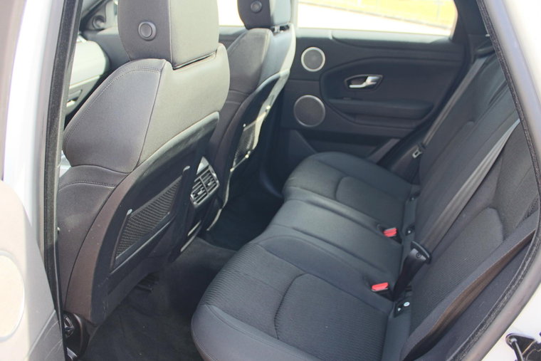 Vehicle Image 25