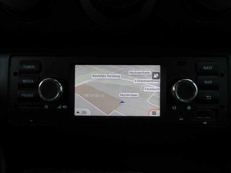 Vehicle Image 10