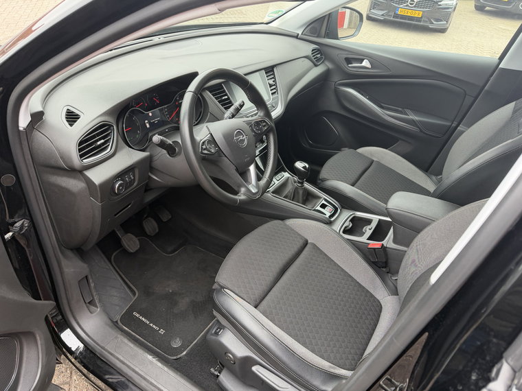 Vehicle Image 17