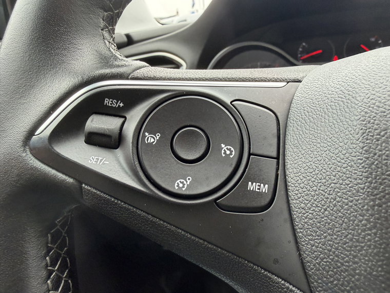 Vehicle Image 34