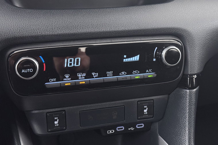 Vehicle Image 25