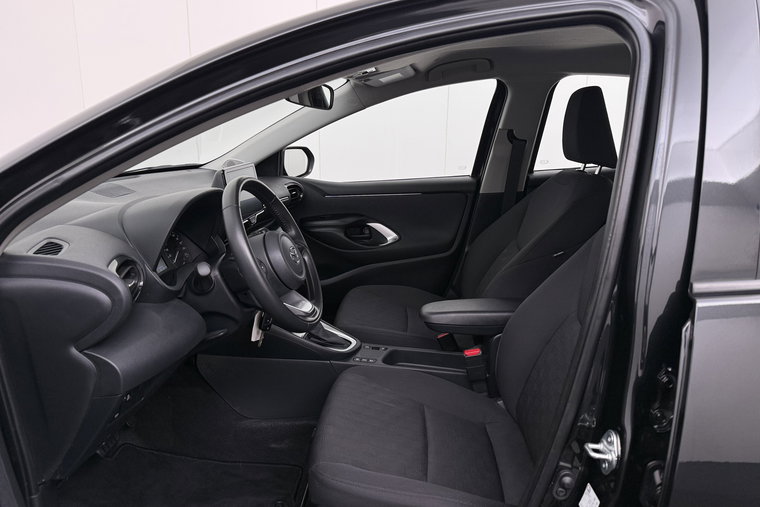 Vehicle Image 10